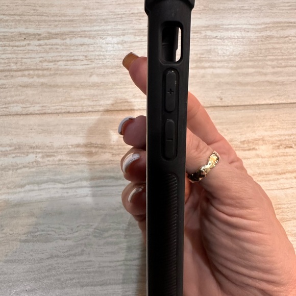 ADD TO A BUNDLE AND GET IT FOR FREE
iPhone 11 cover - Picture 6 of 8